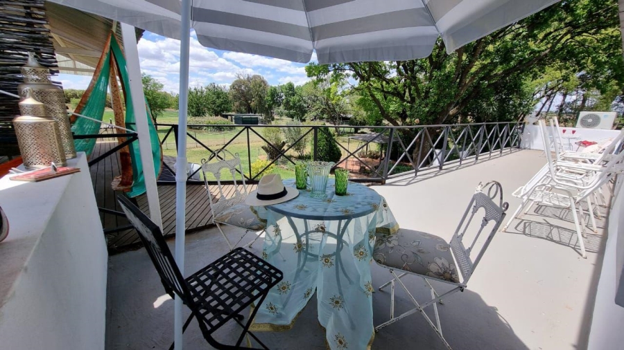 5 Bedroom Property for Sale in Kellys View Free State